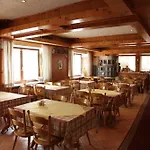 מלון Hotel-restaurant Zum Kirschbaum