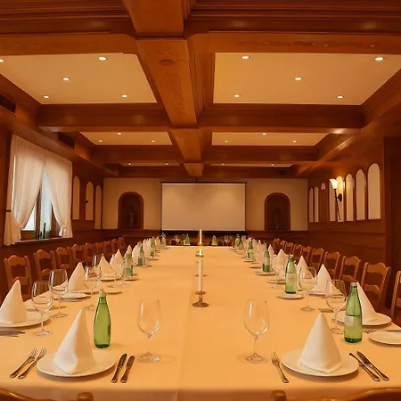 호텔 Hotel-restaurant Zum Kirschbaum