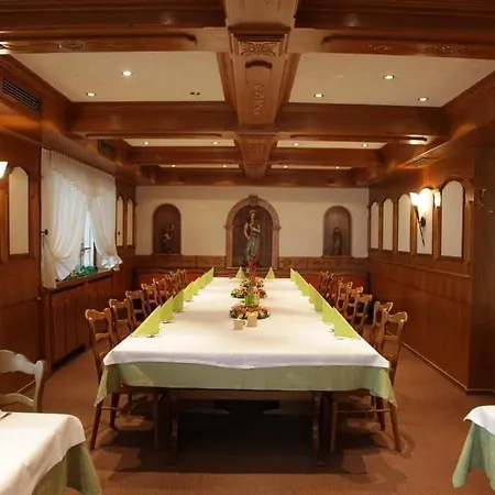 Hotel-restaurant Zum Kirschbaum 뷔르츠부르크