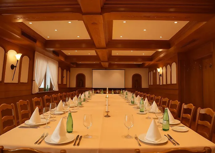 호텔 Hotel-restaurant Zum Kirschbaum