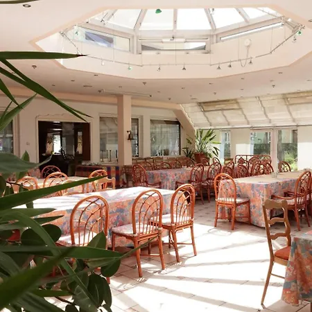 Hotel-restaurant Zum Kirschbaum 3*