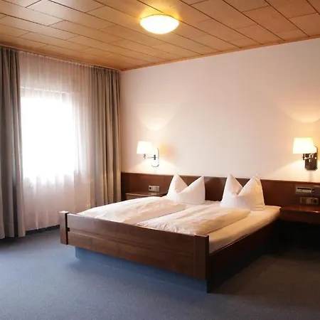 Hotel-restaurant Zum Kirschbaum Отель 3*