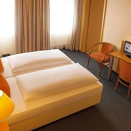 Hotell Hotel-restaurant Zum Kirschbaum
