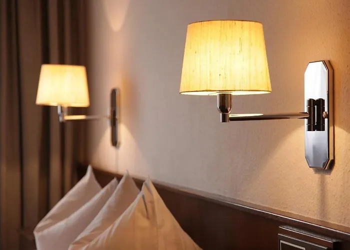 Hotel-restaurant Zum Kirschbaum וירצבורג