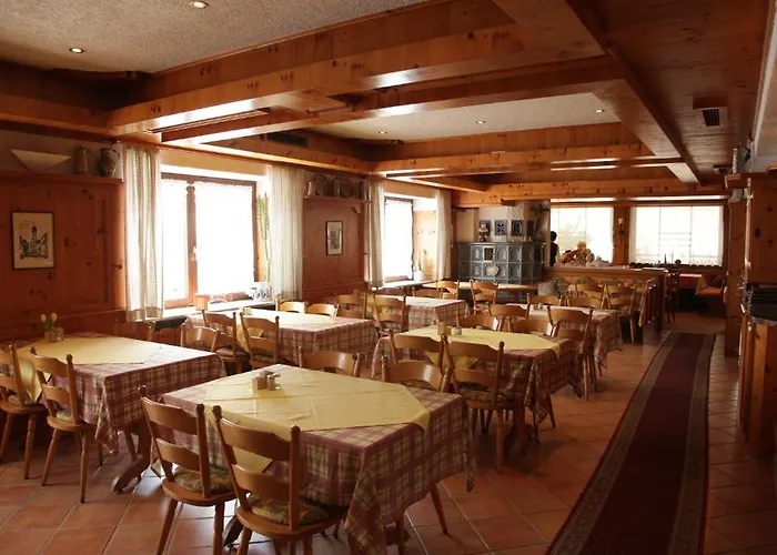 Hotel-restaurant Zum Kirschbaum 3* וירצבורג